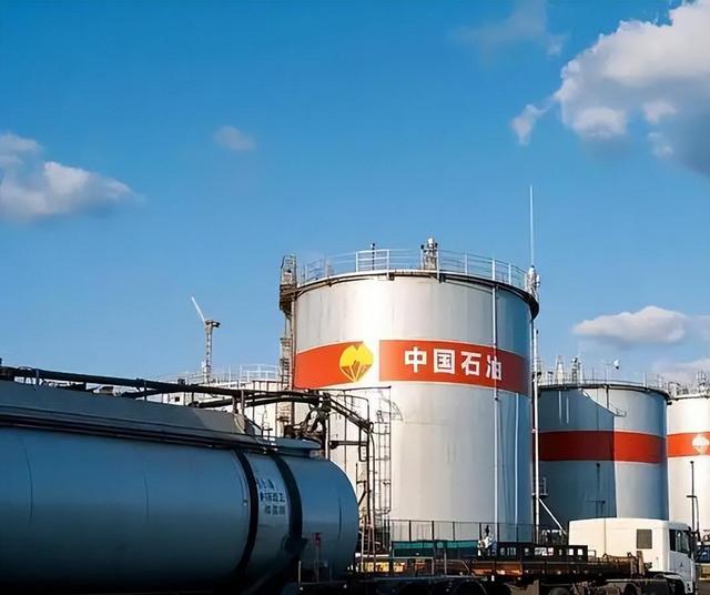 明抢5000万桶石油后，特朗普转头才发现：中国连一桶都不肯买了