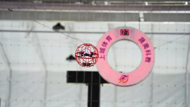 上城打开无人机足球赛道！全市首个国家级资质基地投入使用