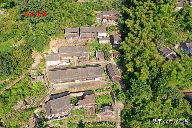 原滋原味的古村落，石墙瓦房筲箕斗，只有老人和狗