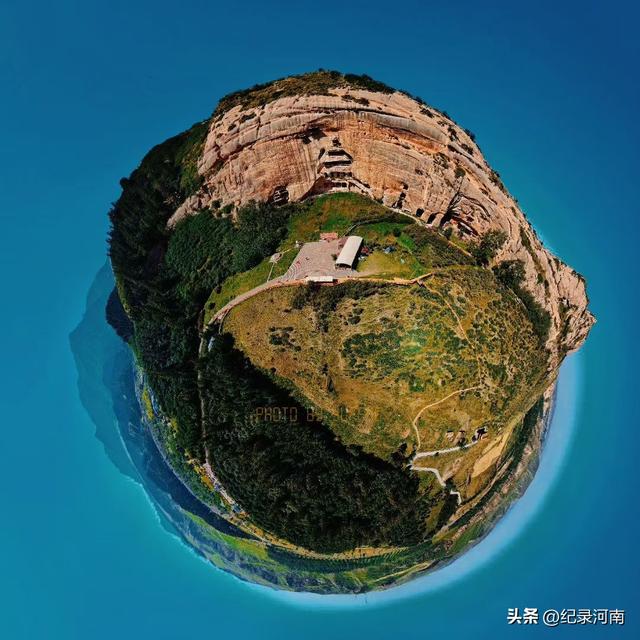 在甘肃张掖，有一被时光“雪藏”被大众低估的宝藏景点——马蹄寺