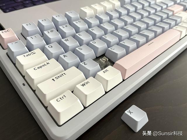200多元入手客制化机械键盘，雷柏V700DIY-98机械键盘是真的香