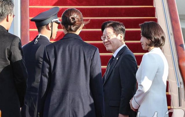 报应来了，李在明登机离沪前，中方禁令先起效	，菲日统一对华战线