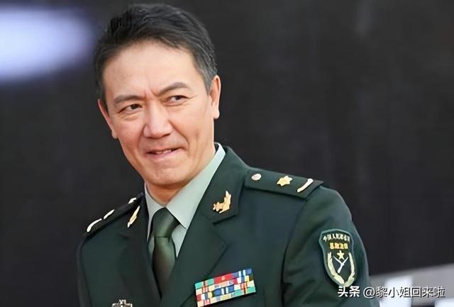 人民日报亲自点名，67岁李幼斌再破天花板，让整个娱乐圈沉默了