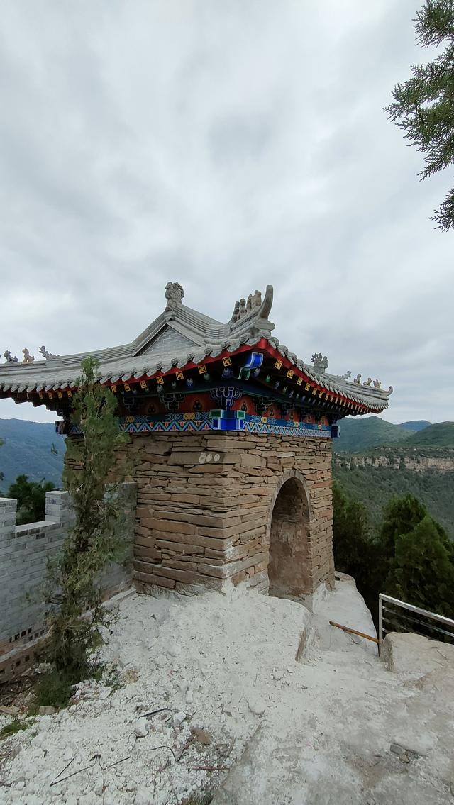 登武帝山