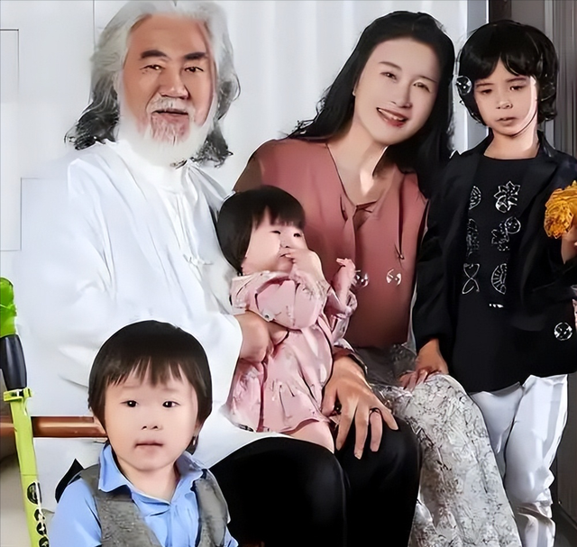 张纪中也没想到，为自己连生3胎的杜星霖，狐狸尾巴终究藏不住了