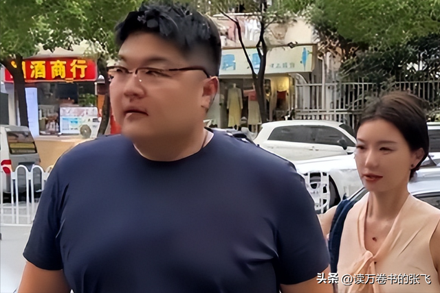 猴哥官宣离婚不到48小时，令人恶心的一幕上演，黄晓明也被牵连