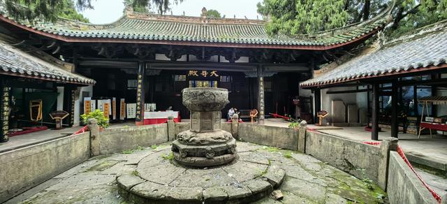 蜀道记行‖从藏在深山的觉苑寺到香火鼎盛的七曲山