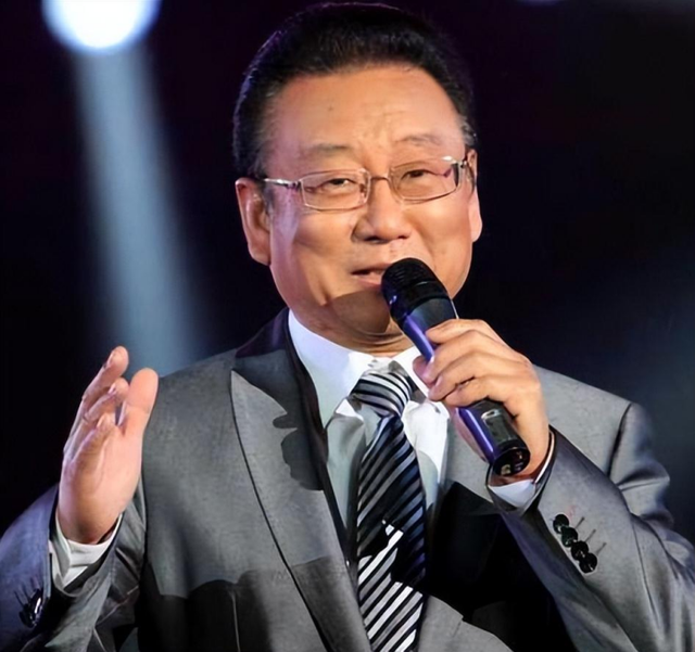 蒋大为身上的标签哪个是真的：被开除军籍、全家移民、骗财骗色