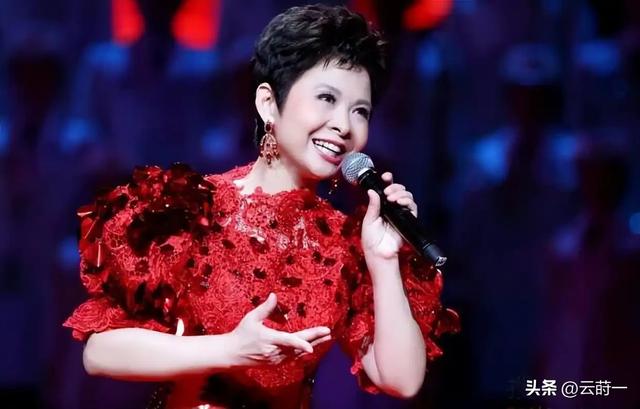 63岁董文华不再沉默，揭露当年被“封杀”原因，原来我们错怪她了