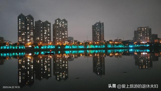 出游第6站-衡阳:东洲岛、石鼓书院、保卫里。阴雨天,游了个寂寞