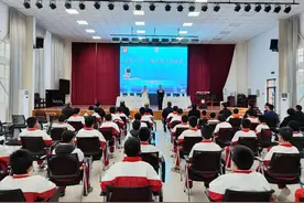 【育红小学•动态】排兵布阵战机器 伯仲之间争输赢——育红小学开展“元萝卜”AI下棋机器人挑战赛图片