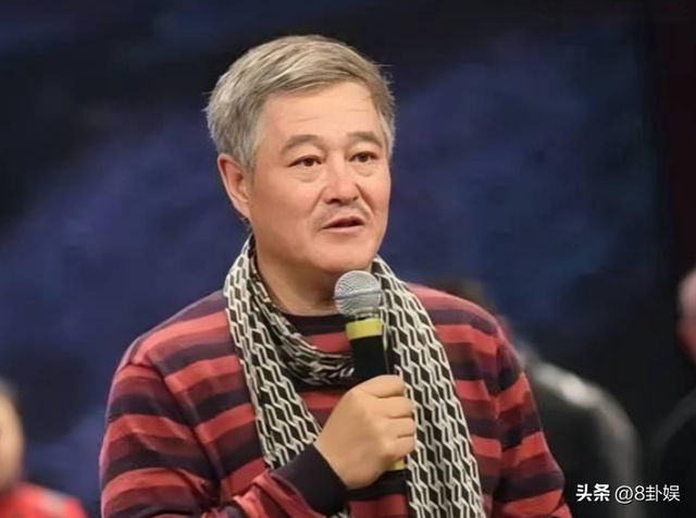 成龙因病去世、赵本山灵堂、宋佳知三当三	，现在的造谣越来越离谱