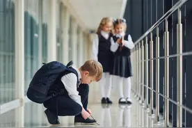 从旁观者到亲历者：孩子被欺负了怎么办？（父母收藏）图片