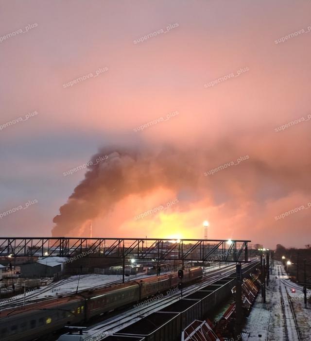 出大事了，乌导弹从天而降	，俄首都被炸？普京下令，美国态度变了