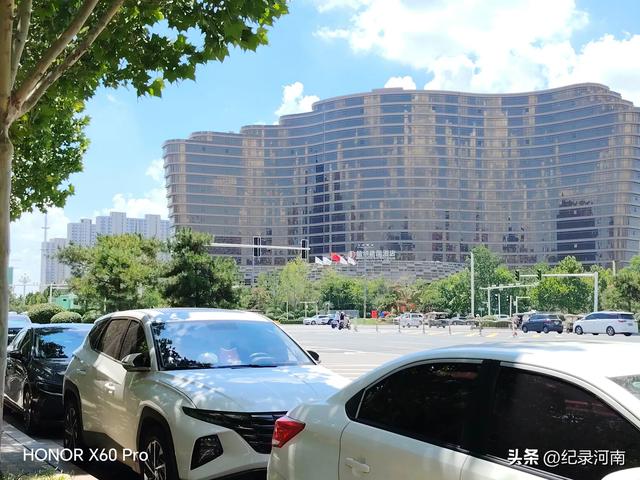三线城市商丘市中心城区第一个也是唯一个五星级酒店信华建国酒店