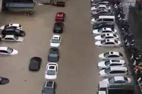 南宁暴雨，仰望U8一战成名，浮水功能真不是吹的！图片