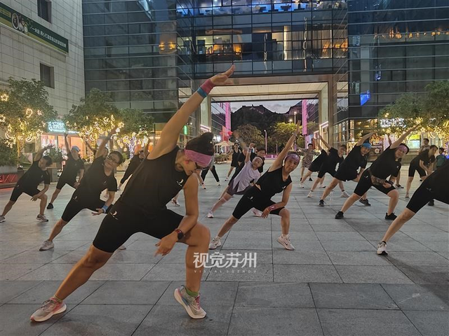 颠覆了！谁说苏州没有夜生活？