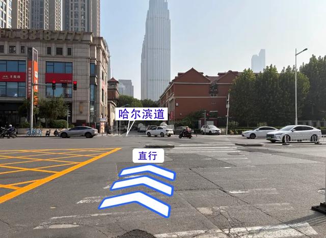 解锁三条灯光秀Citywalk路线，避开“人从众”！