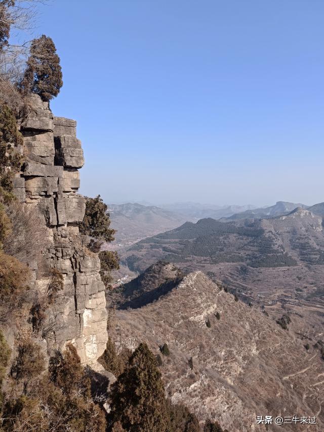 无为在歧路，免费仰天山