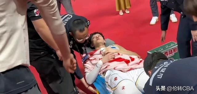 首秀表现不佳！曾凡博或面临三种选择。回北京并非首选。