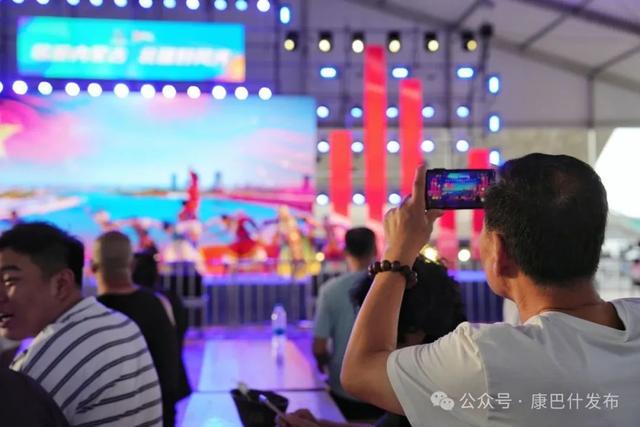 康巴什与东胜的浪漫暮色邂逅