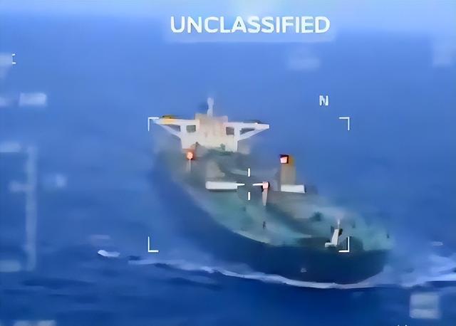 不到24小时	，美国扣第3艘油轮，但碰上刺头，双方爆发海上追逐战