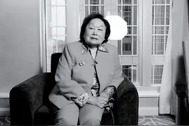 陈香梅嫁给比父亲还大三岁男人，陈纳德四个字把她迷住，从未后悔图片