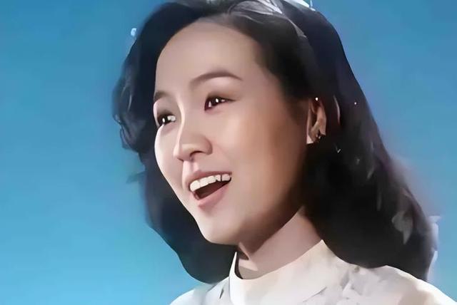 原来早已不是中国籍，被老外“玩腻”后回国，郑绪岚现状令人唏嘘