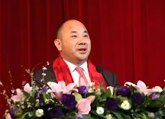 法院判了！全部划走！与许家印交往6年，前安徽首富被掏走900多亿