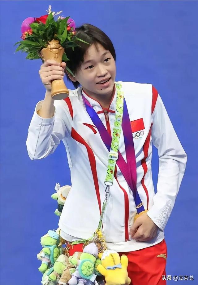 各有目的！全红婵家别墅正式封顶，令人不适的事发生，还不止一件