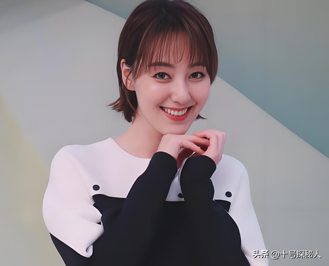 私生活混乱？遭央视“开除”？被传与小尼结婚的她，如今怎么样了
