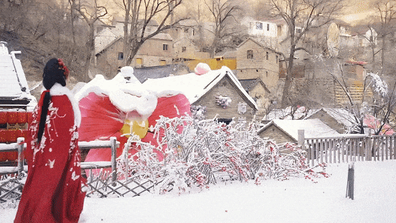 年味十足的山东宝藏小城，不仅是鲁菜重要发源地，还是“中国琉璃之乡”！