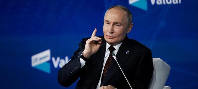 美欧还在“演戏	”，俄罗斯埋头“练功”！无人机正改变战场规则