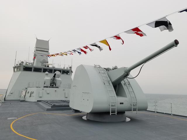 054B没堆料就不行？读懂它的核心优势	，才知能否重现054A辉煌