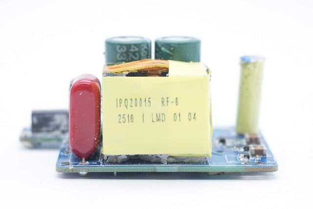 小米120W澎湃秒充+100W PD快充，酷态科10号超级电能充mini拆解