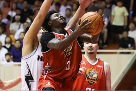 石家庄翔蓝主场开门红 现场球迷开心到爆图片