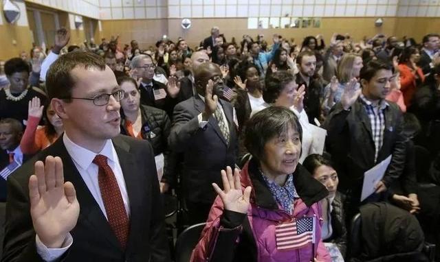 特朗普是如何卖“美国移民金卡”的