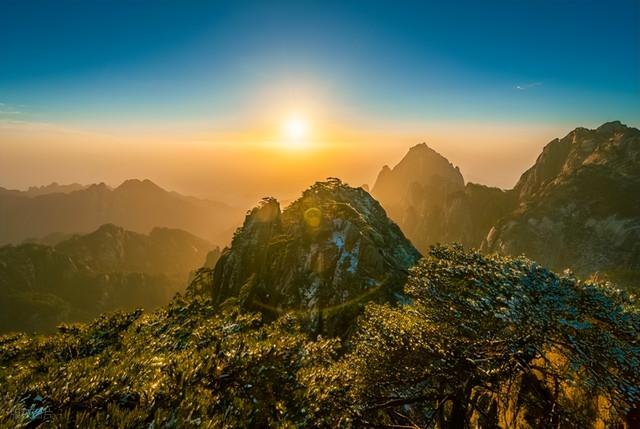 此生必爬的十大名山：从人间仙境到极限挑战，你敢来征服吗？