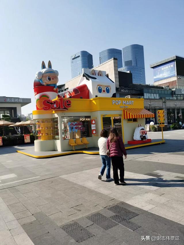 借会见邻居之机，再游金鸡湖