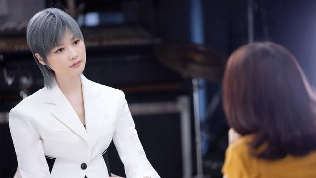 嫁法国老头真相大白6个月，41岁李宇春近况太意外，宋佳没说谎