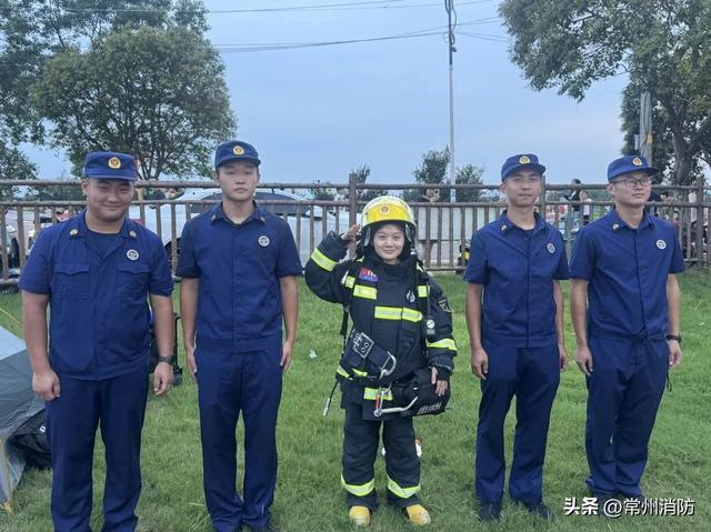 新北大队夏夜出摊，露营地秒变消防课堂
