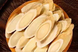 两味中药泡水，不仅可以调节阴阳平衡，还可以强身健体？一文解答图片