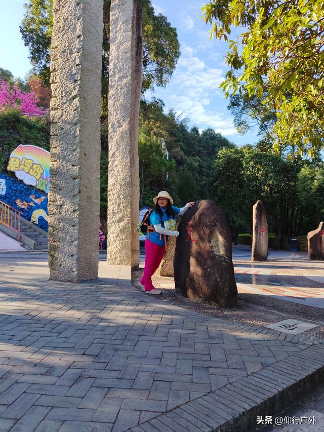 穿越万绿湖大型徒步