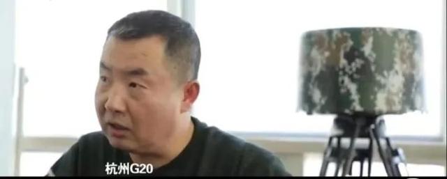 表面是演员，实际是“国际反恐专家”！这位著名老戏骨，隐藏好深