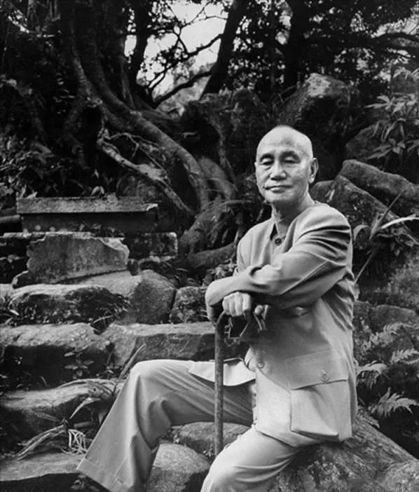 蒋介石孙子召开发布会，要将“两蒋”移灵大陆，两句话让世人唏嘘
