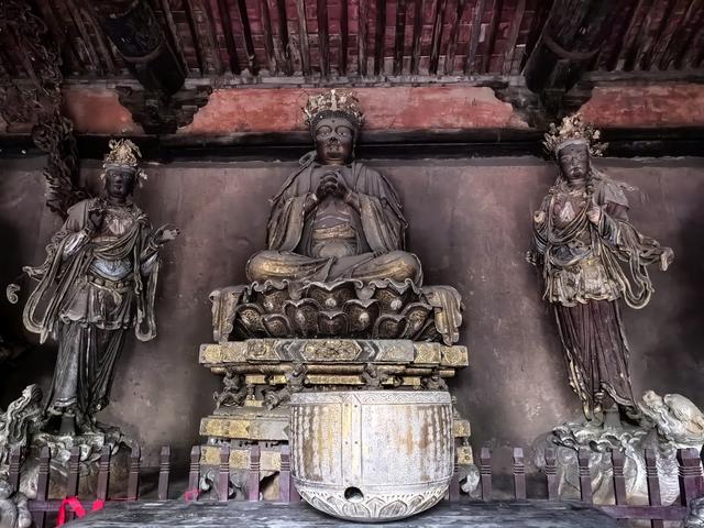 2025年稻城亚丁自驾之旅（5）新绛龙兴寺