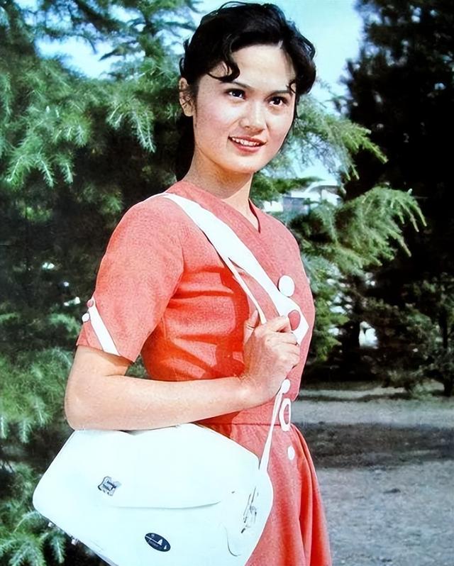 80年代家喻户晓的女演员，嫁给军委副主席儿子，离婚后混得如何？