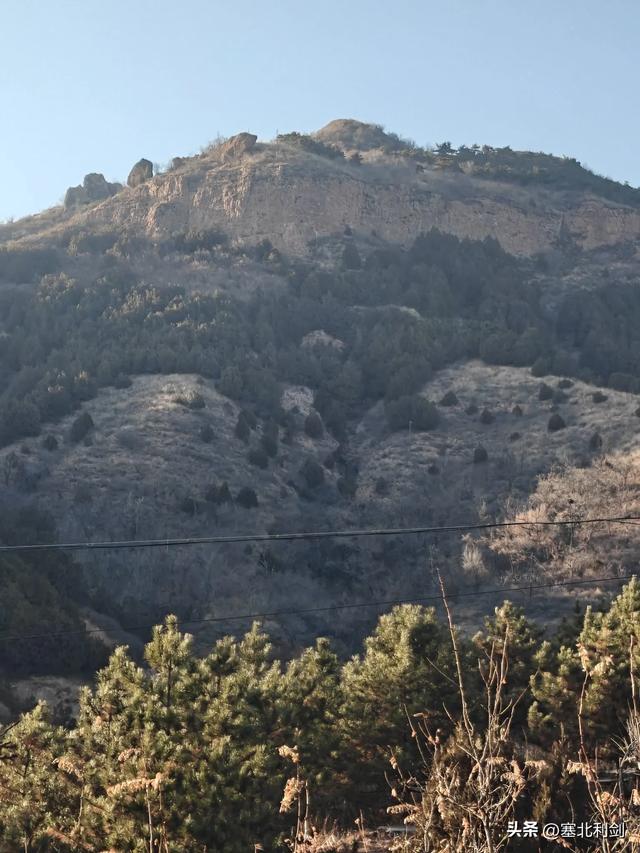 张家口市郊区还有如此丹霞地貌！