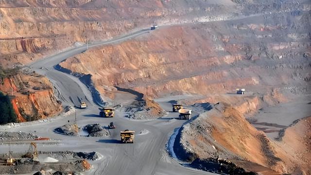 为对抗中俄，高市拉拢中亚五国，王毅提前一月布局，拿到重要承诺