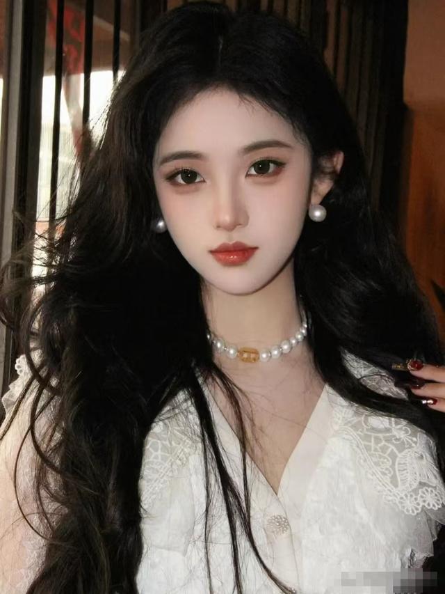 四川一校花	，170大长腿，仙姿玉色，貌美迷人	，绝世佳人不过如此